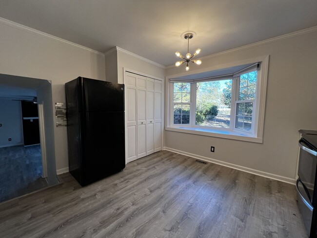 Building Photo - Fully Remodeled 3 Bedroom / 2.5 Bathroom i...