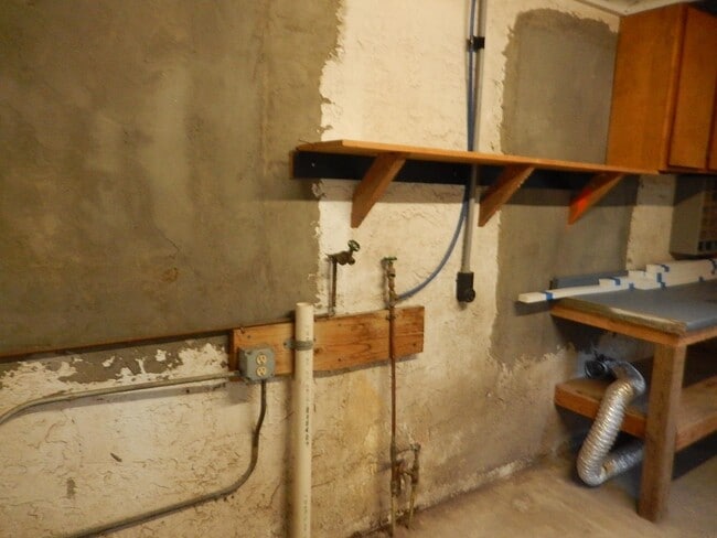 Building Photo - 3935 Caldwell Dr