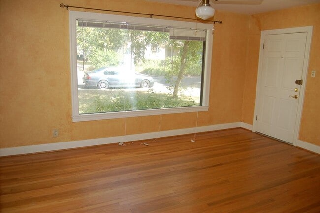 Building Photo - 4704 Evans Ave