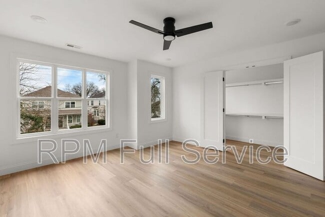 Building Photo - 2109 14th Ave N