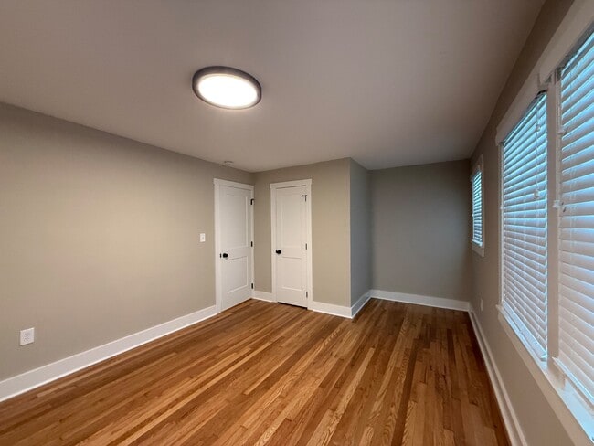 Building Photo - 1214 Catawba St