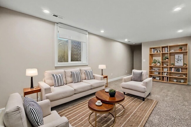 Building Photo - Luxury New Construction Townhome with Attached 2 Car Garage!