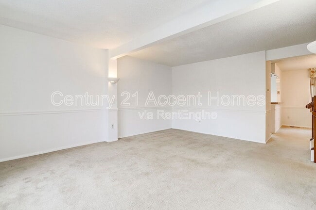 Building Photo - 5328 Larochelle Ct
