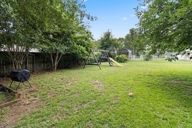 Building Photo - 115 Nancy Dr