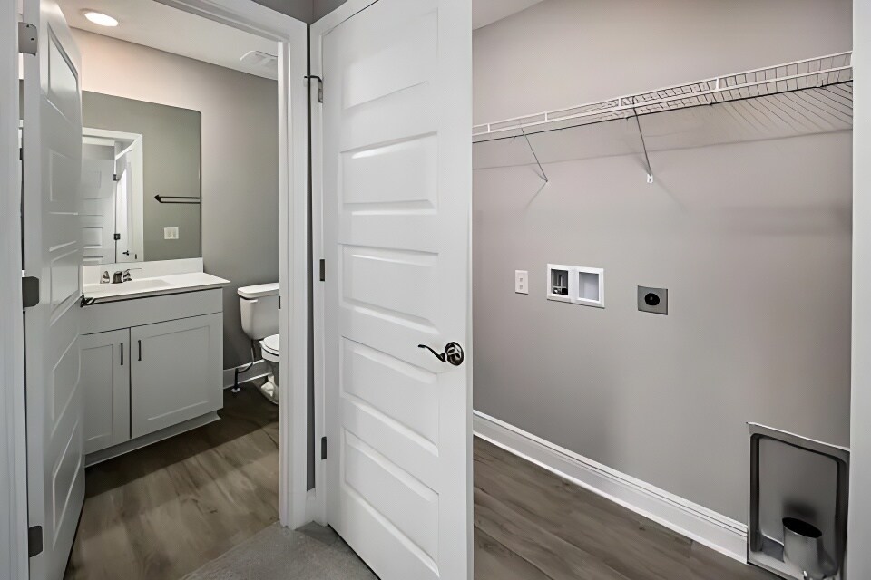 Building Photo - 319 Carmel Dr