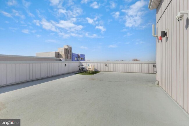 Building Photo - 1335 N Marston St