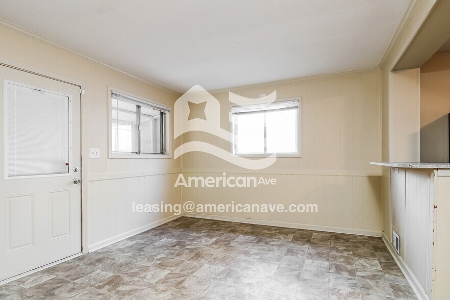 Building Photo - 2713 Marling Dr