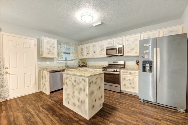 Building Photo - 7302 Greenwood Point Dr