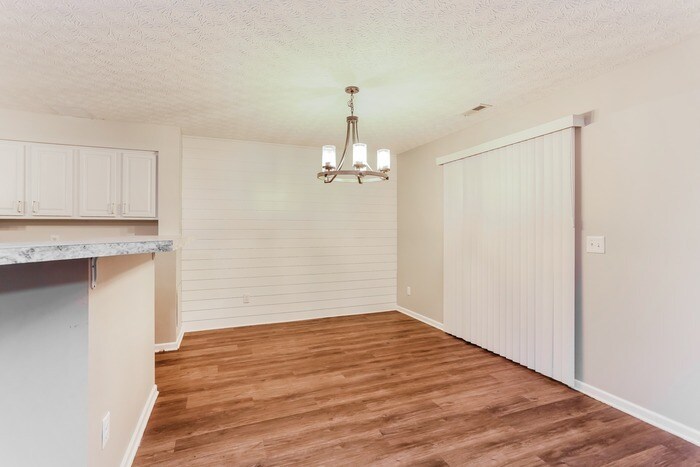 Building Photo - 4842 Fosterson Dr