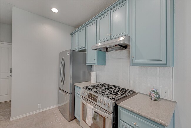 Building Photo - 13600 Breton Ridge St
