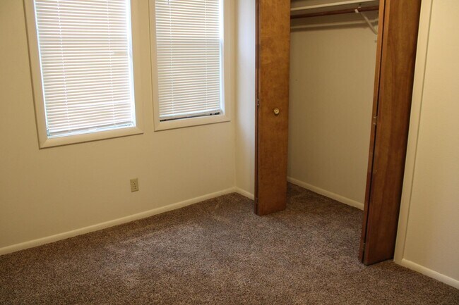Building Photo - 372 I St
