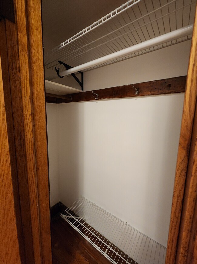 Building Photo - 2404 W Superior St