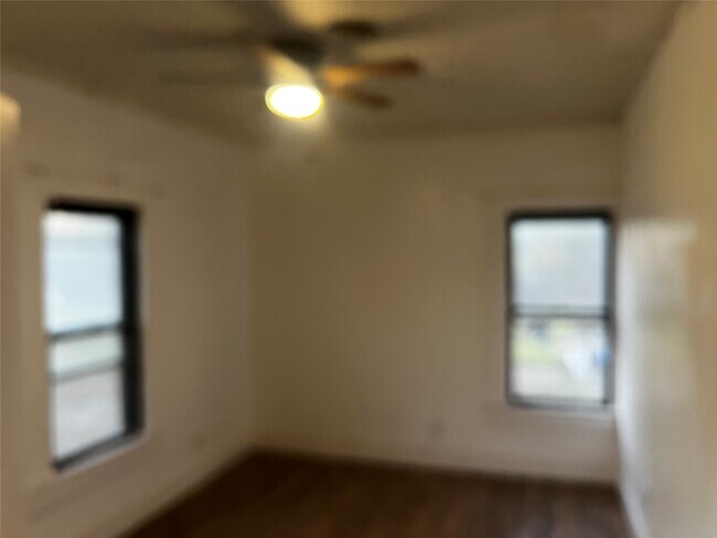 Building Photo - 1101 N 1st St