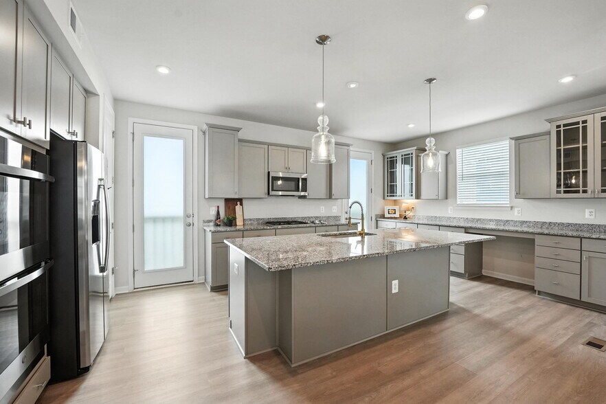 Building Photo - 18286 Summit Pointe Dr