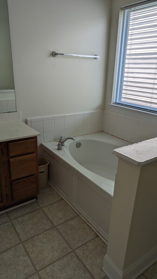 Building Photo - 1301 Liberty Pike