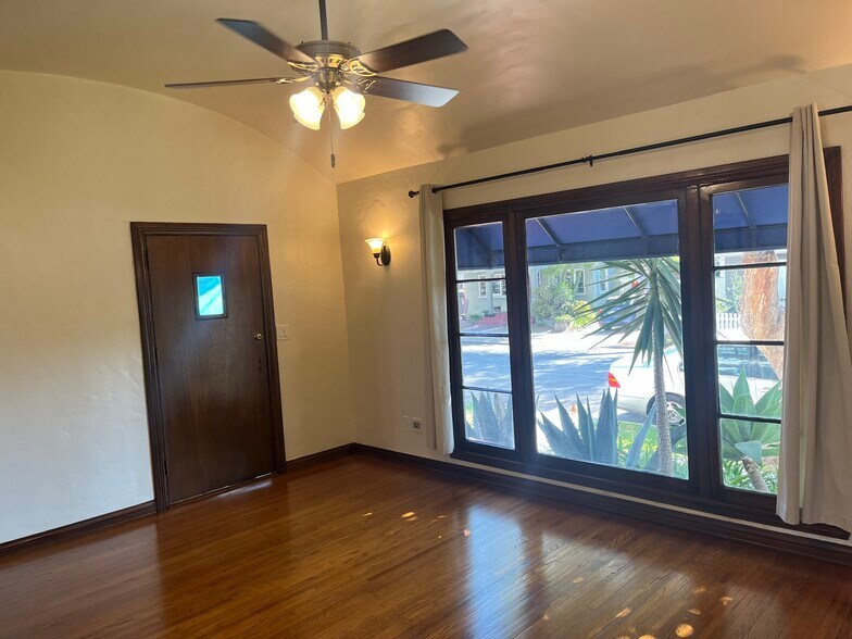 Building Photo - 1040 Prospect Ave