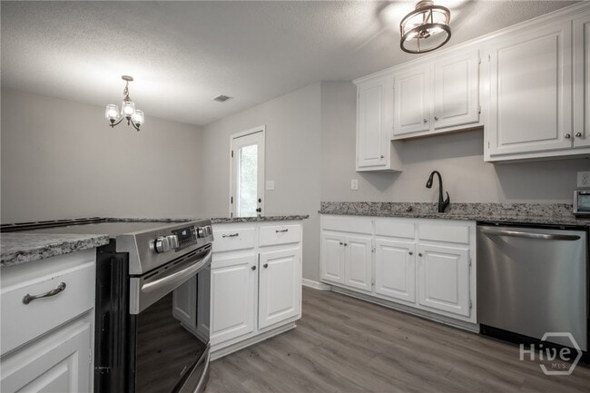 Building Photo - 2400 Rays Church Rd