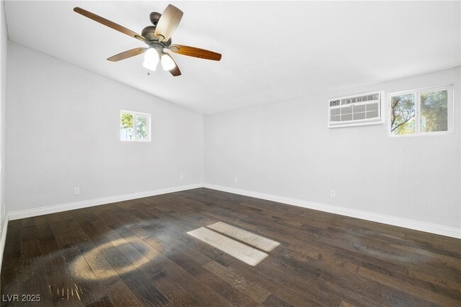 Building Photo - 6171 Starlight Dr