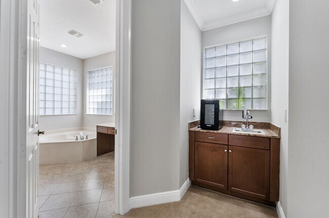 Building Photo - 10133 Cobblestone Creek Dr