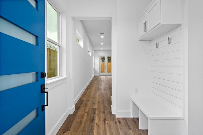 Building Photo - 4012 Cetti St