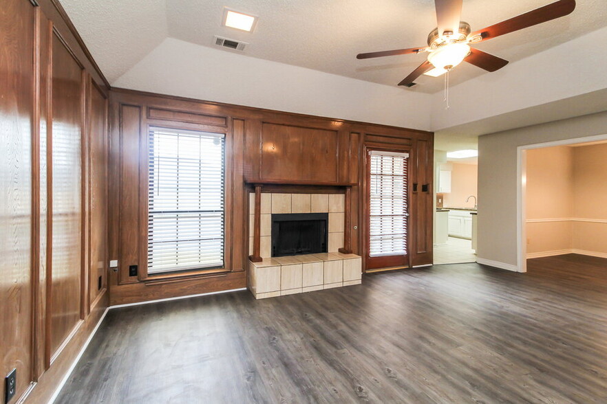 Building Photo - 429 Partridge Cir