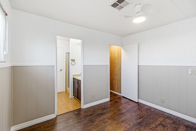 Building Photo - Spacious 2 Bed, 2 Bath Retreat in Charming Boulder City!