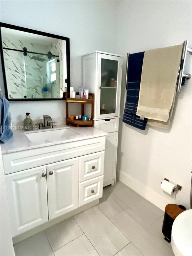 Building Photo - 511 SW 115th Ave