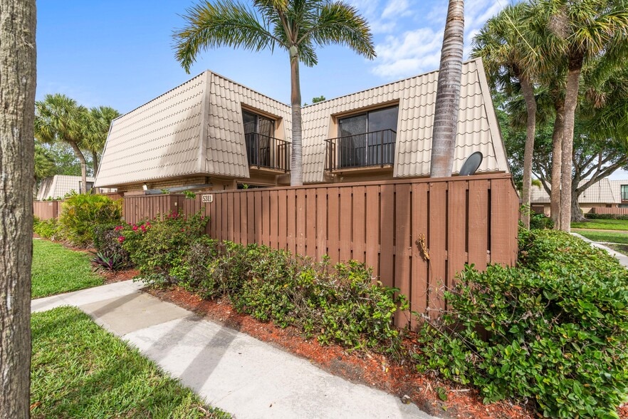 Building Photo - 5311 53rd Way
