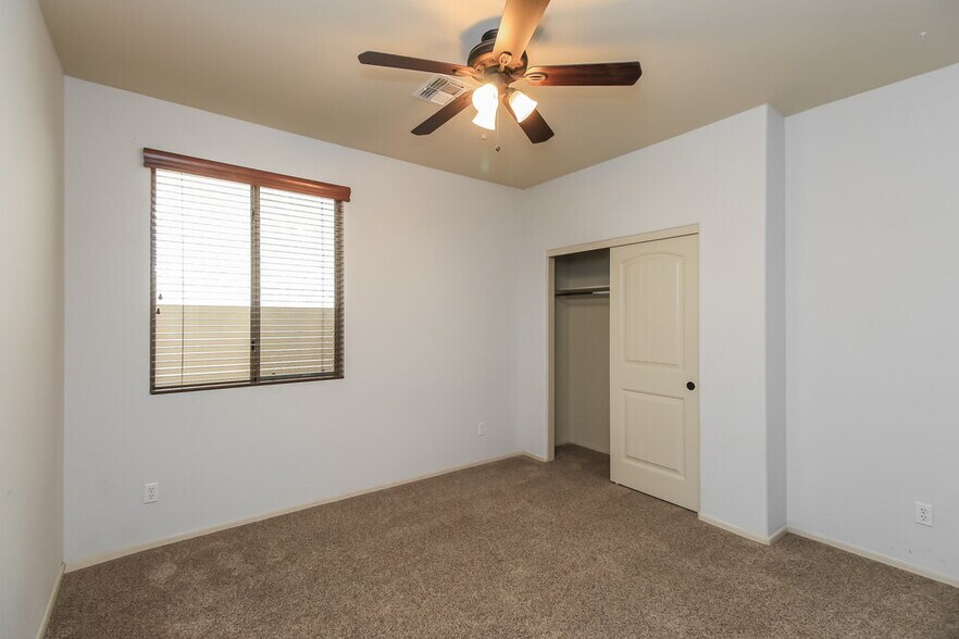 Building Photo - 21937 S 214th St