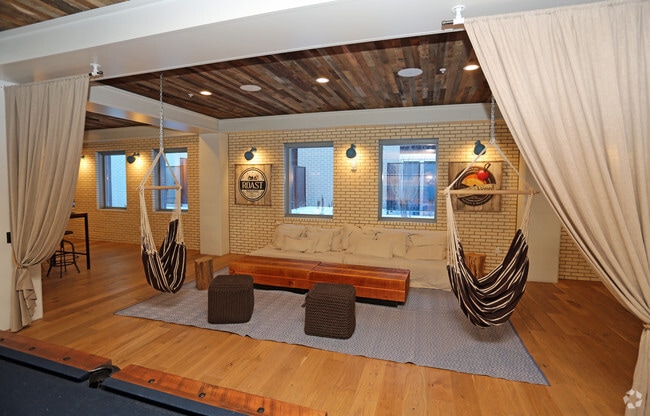 Club Room - Hub on Campus Madison