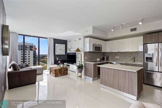 Building Photo - 5300 NW 85th Ave