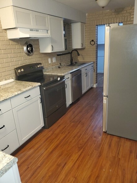Building Photo - 2267 Candlewood Dr