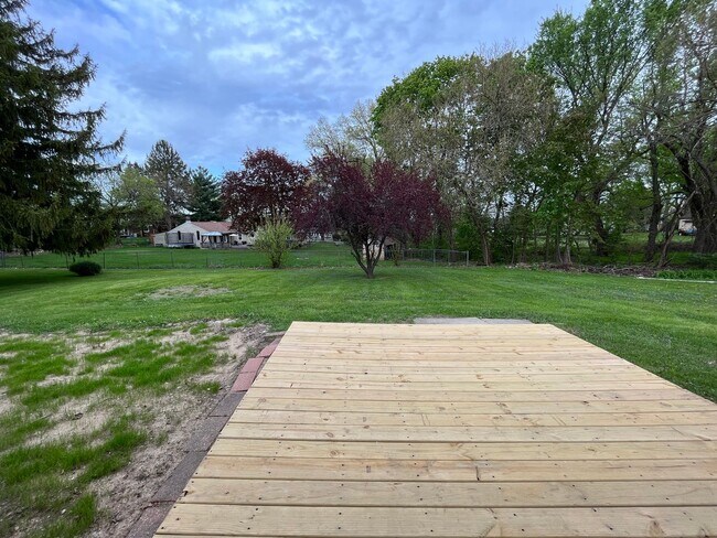 Building Photo - 2 bedroom home available in Cherry Valley
