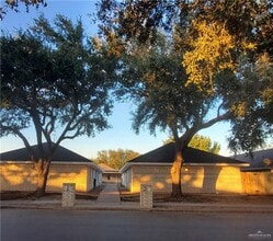 Building Photo - 10 Nightingale Ave