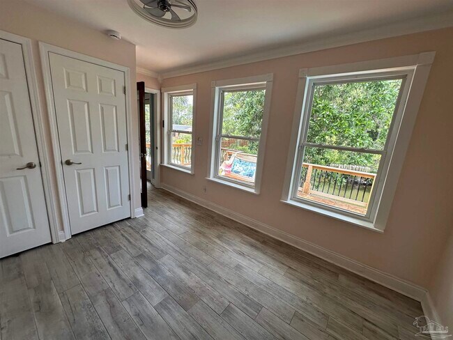 Building Photo - 1611 Luzon Ln