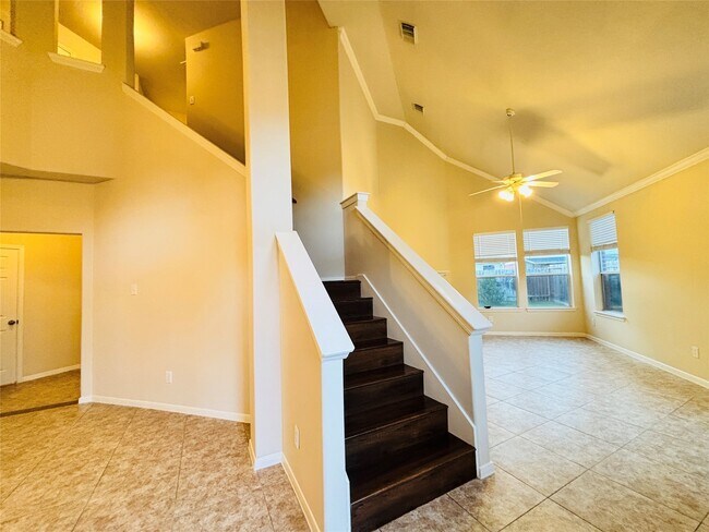 Building Photo - 16318 Bettong Ct