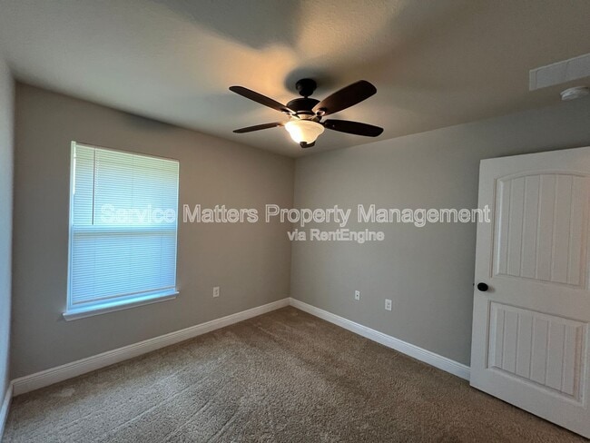 Building Photo - 4496 Fiske St