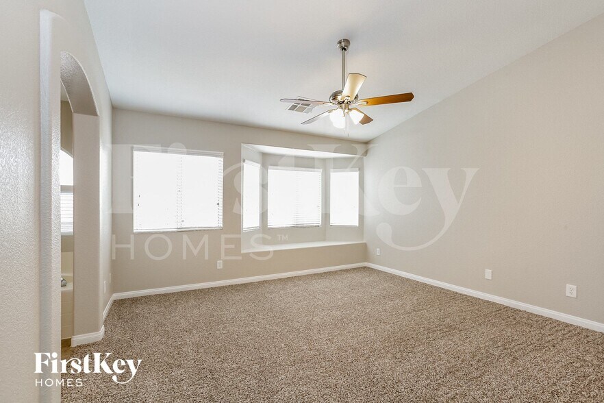 Building Photo - 1066 Oak Shade Ln