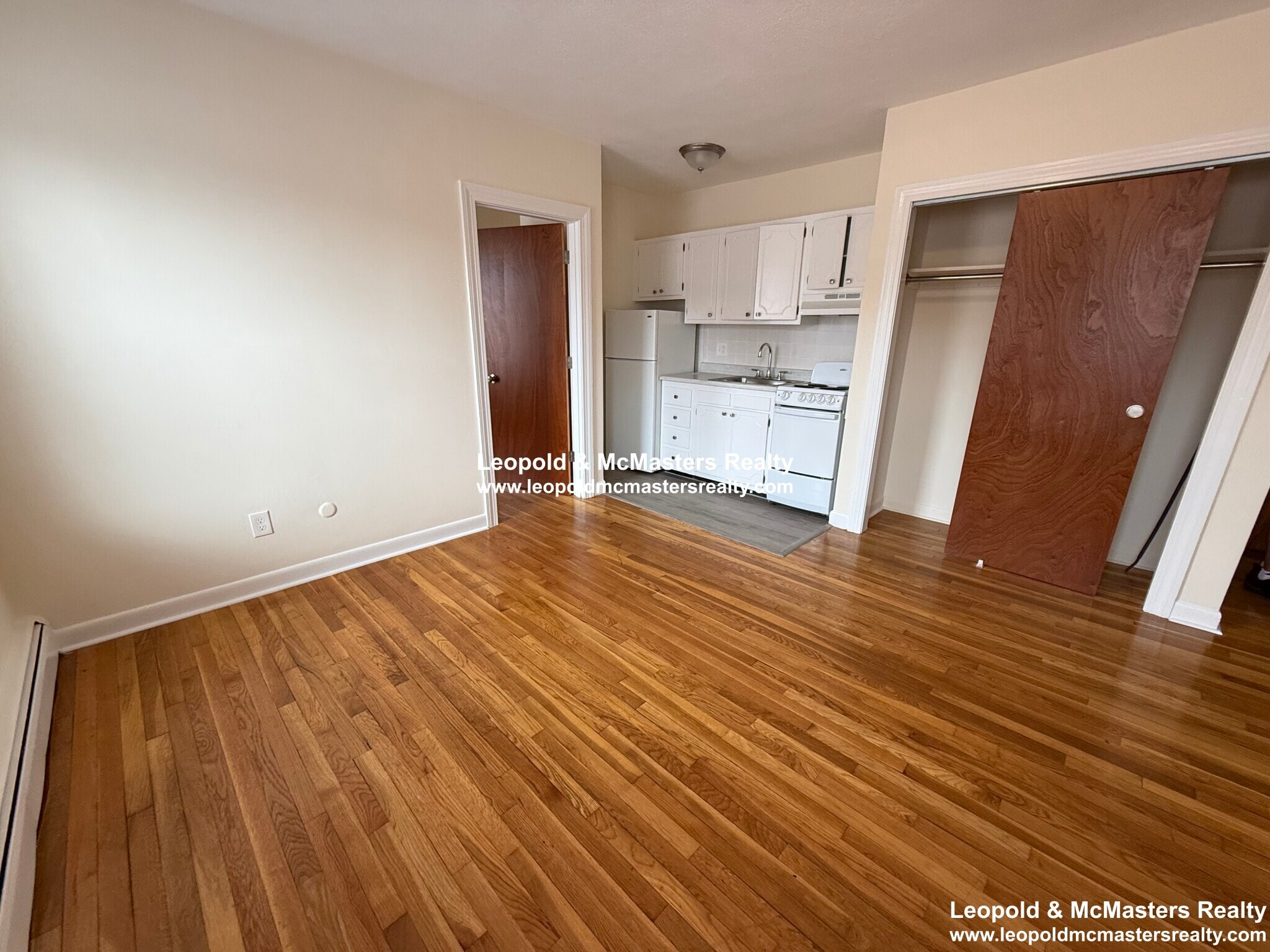 Building Photo - 177 Beacon St