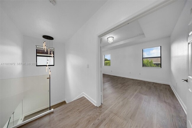 Building Photo - 268 NE 210th Way