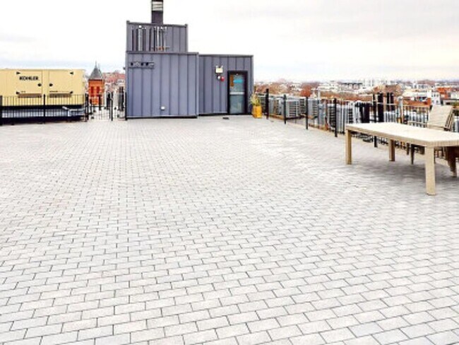 Building Photo - 2 Bed 2 Bath - South Boston - 6/1    (0.22...