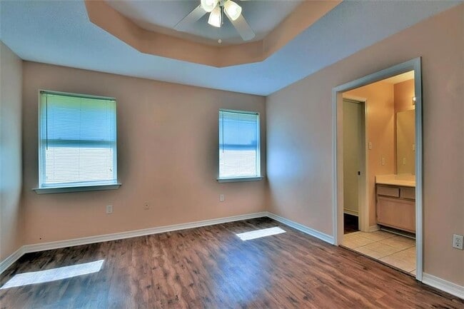 Building Photo - 160 S Cherrywood Ln