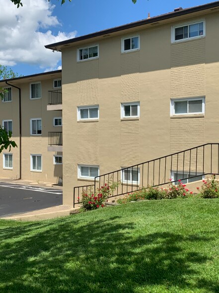 Building Photo - 728 Ohio Pike