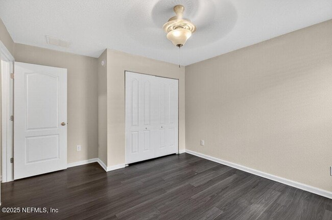 Building Photo - 8387 Cape Fox Dr