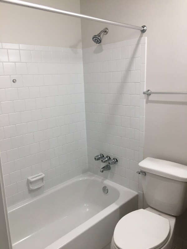 Building Photo - 810 St Paul St