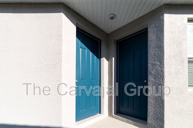 Building Photo - 1813 Walnut Crk Dr