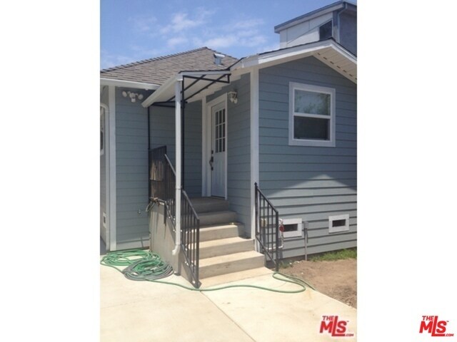 Building Photo - 676 Broadway St