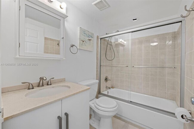 Building Photo - 10835 SW 112th Ave