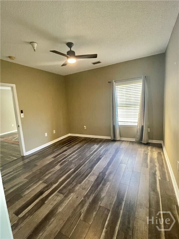 Building Photo - 2207 Walden Park Dr