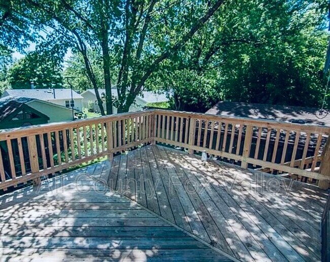 Building Photo - 633 W Briarcliff Rd